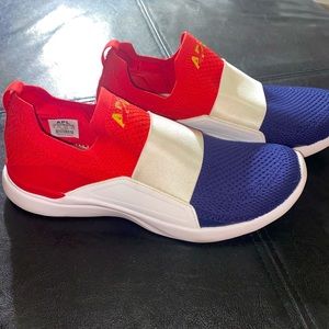 APL Techloom Bliss Womens Athletic Shoes size 8